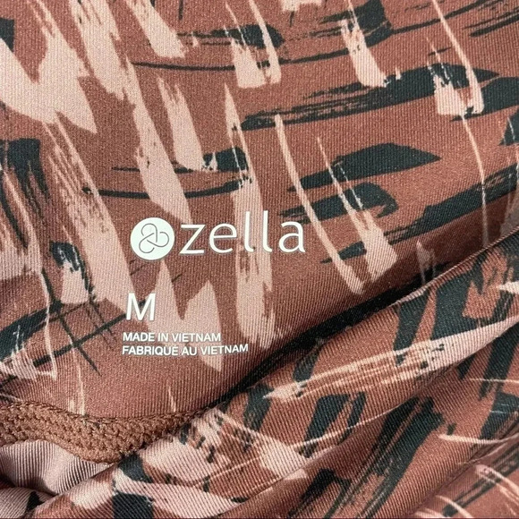 Zella High Waist Studio  Crop Leggings - Picture 4 of 11